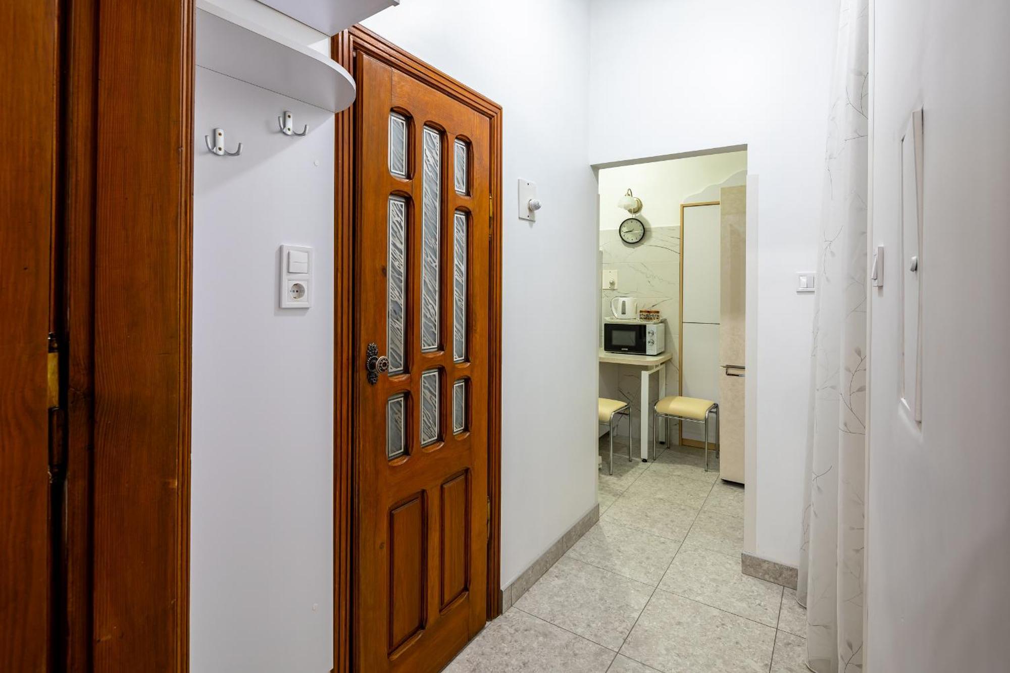 Designer Apartment! The Center! Валова 29 Lviv Ngoại thất bức ảnh