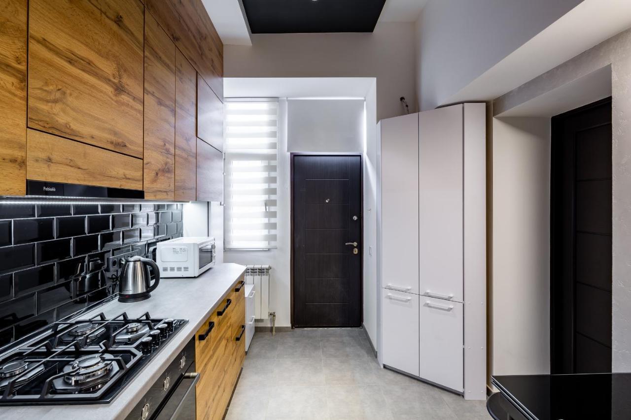 Designer Apartment! The Center! Валова 29 Lviv Ngoại thất bức ảnh
