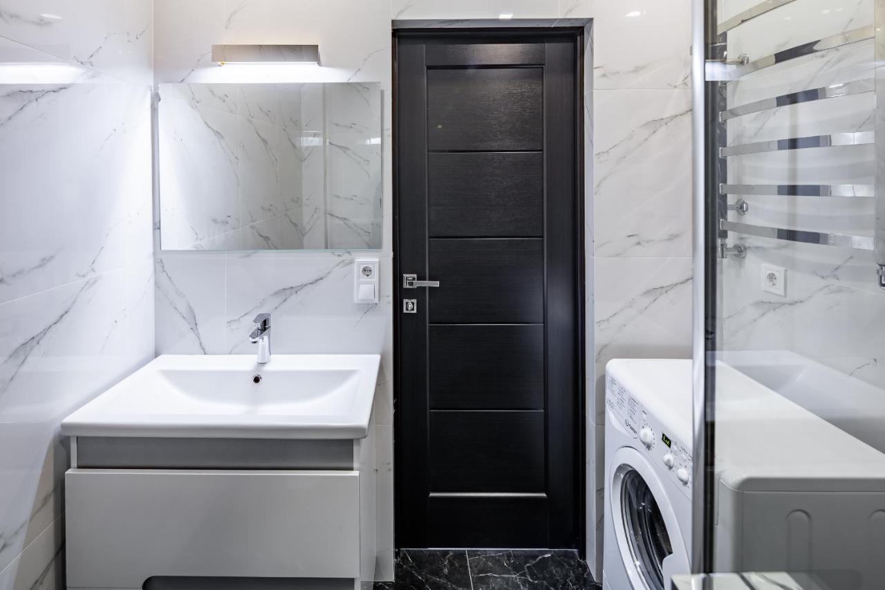 Designer Apartment! The Center! Валова 29 Lviv Ngoại thất bức ảnh