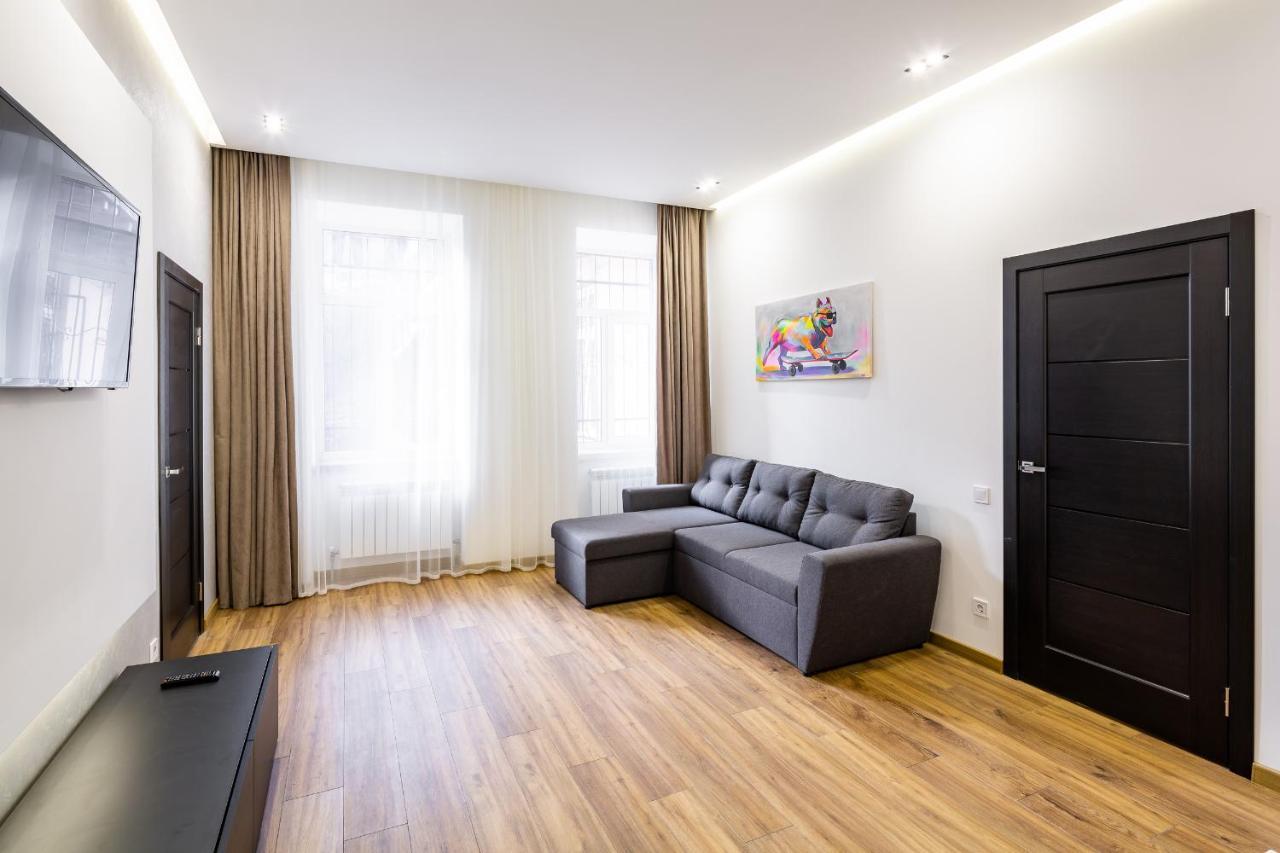 Designer Apartment! The Center! Валова 29 Lviv Ngoại thất bức ảnh